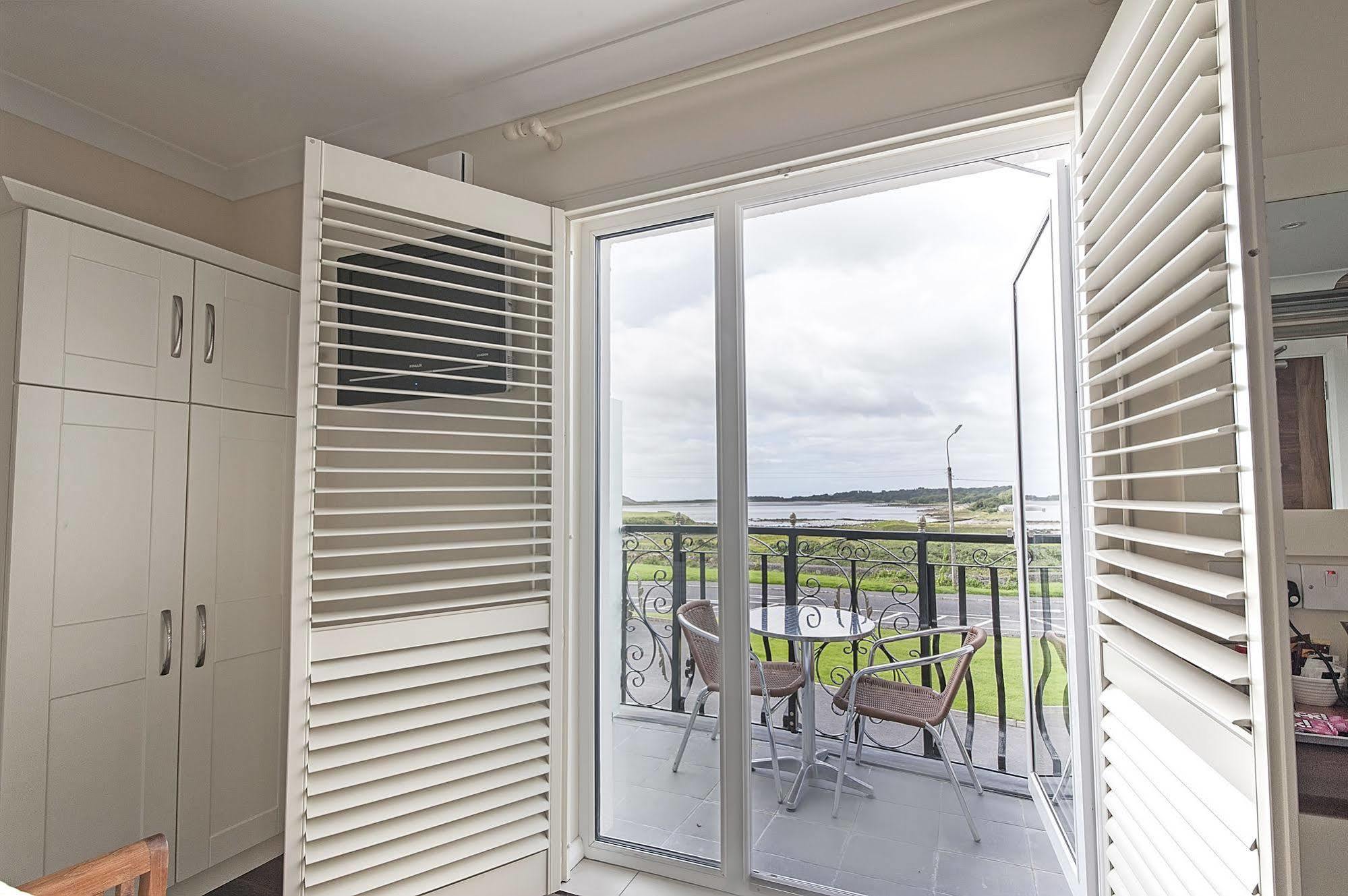 Sea Breeze Lodge B&B Galway Exteriér fotografie